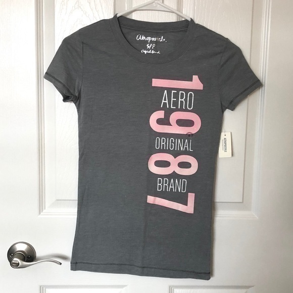 A Set of Two Aeropostale T-Shirts - Picture 1 of 6